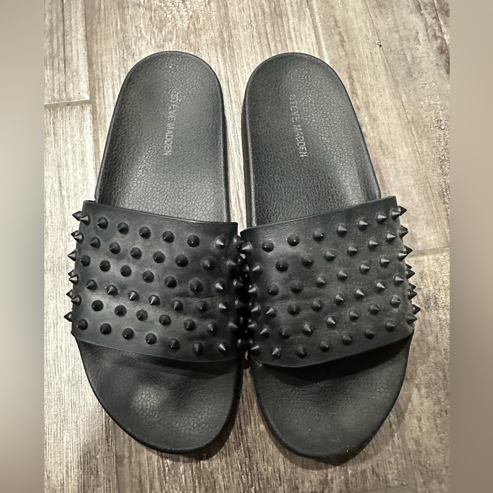 Black sandals